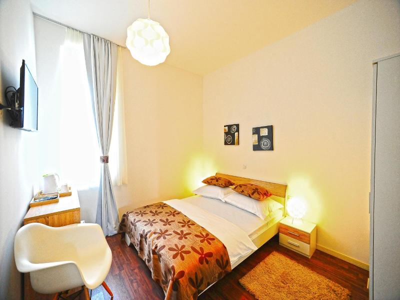 Valenti Rooms image