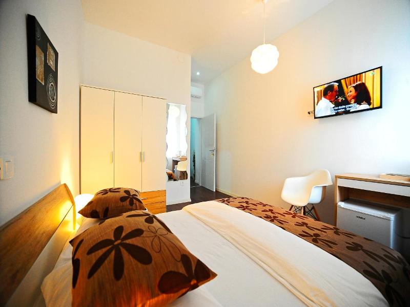Valenti Rooms image