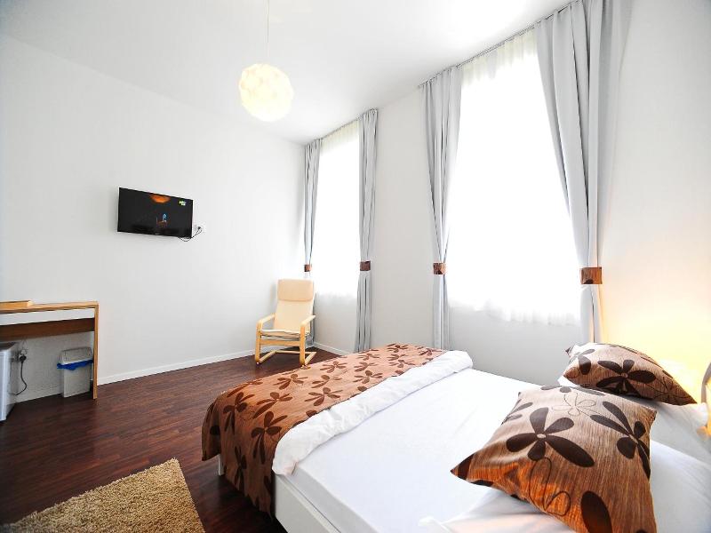 Valenti Rooms image