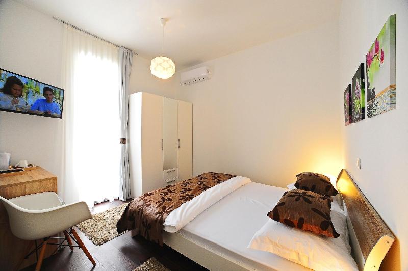 Valenti Rooms image