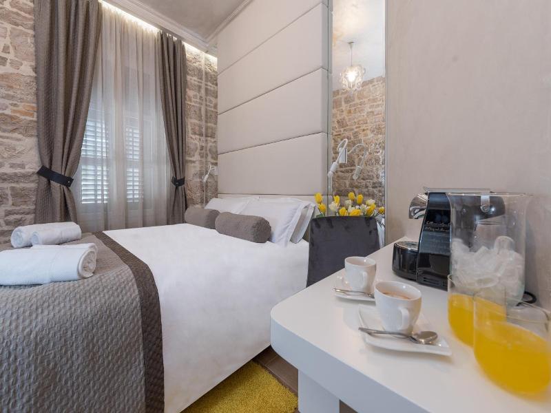 Zara Palace - Design Rooms image