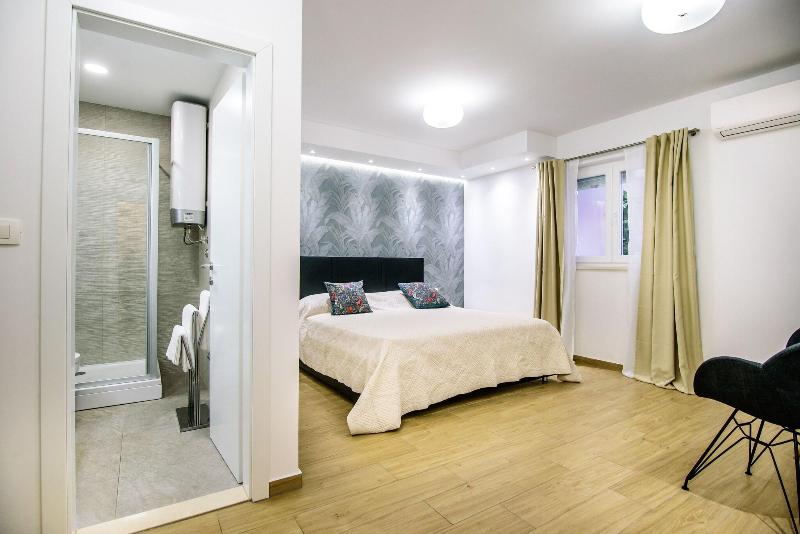 Dubrovnik Spectrum Rooms image