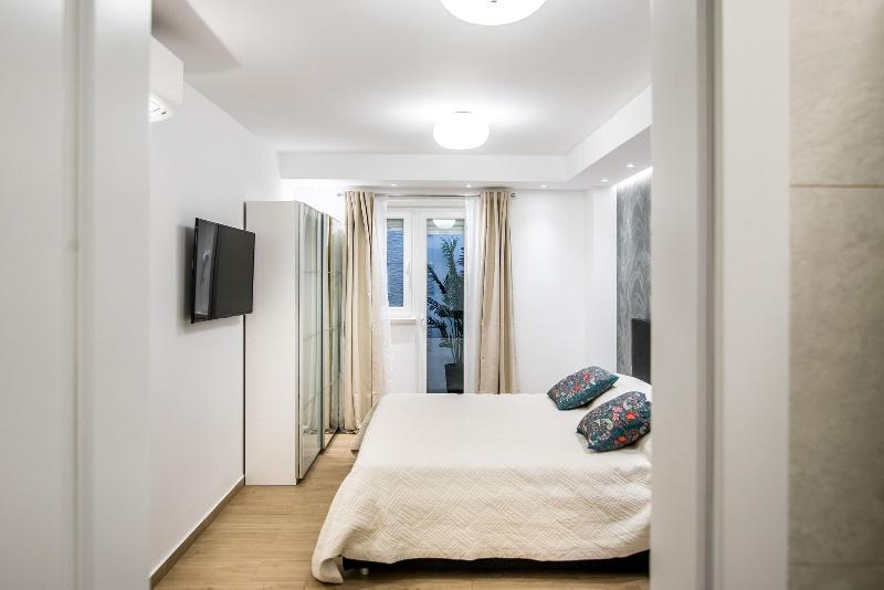 Dubrovnik Spectrum Rooms image
