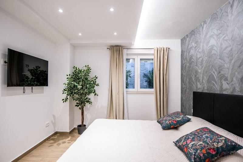 Dubrovnik Spectrum Rooms image