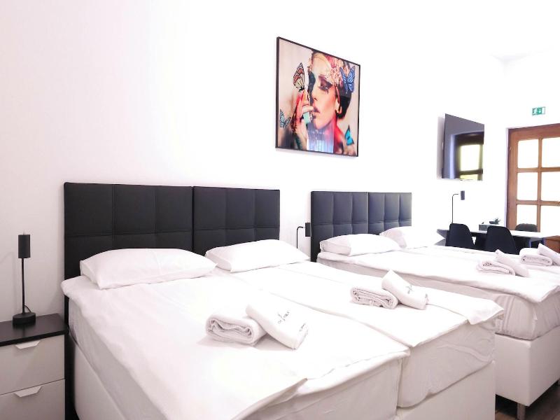 Rooms Koblar image