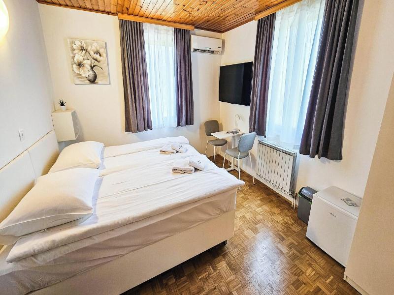 Rooms Koblar image