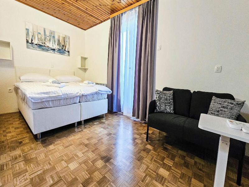 Rooms Koblar image