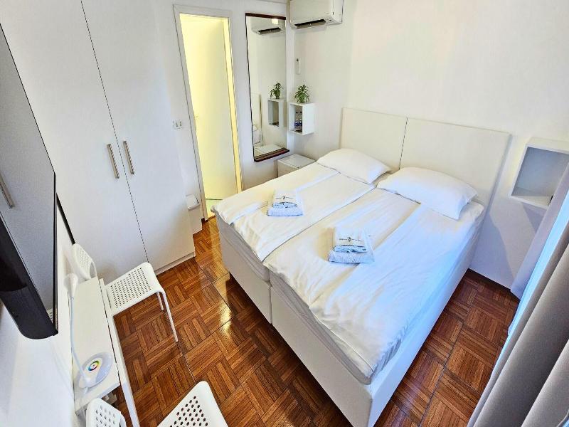 Rooms Koblar image