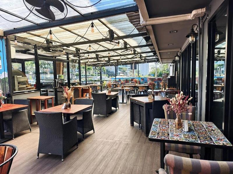 Frankie's Inn image