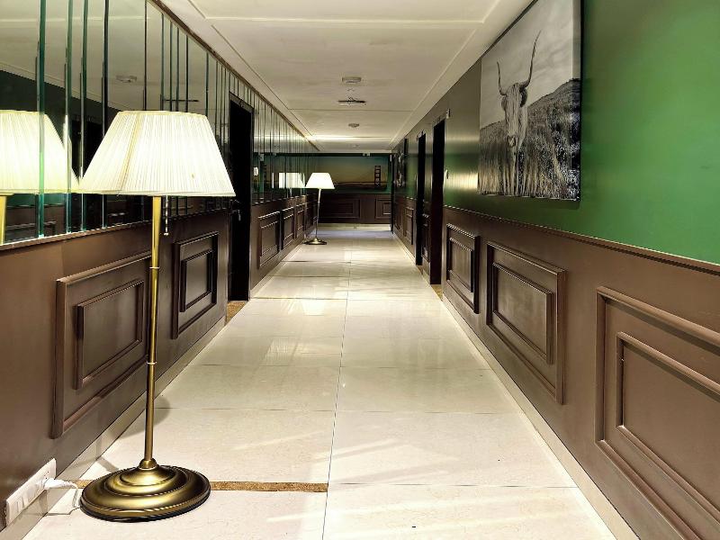 Gulf Hotel image