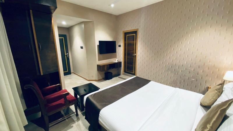 Gulf Hotel image