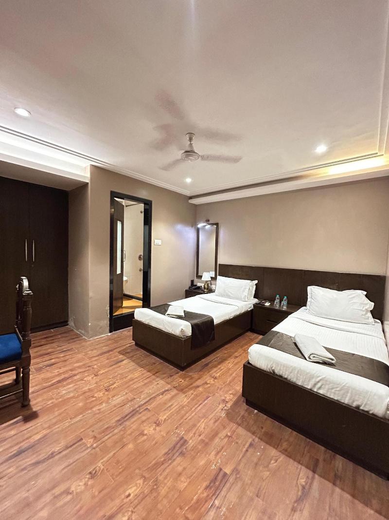 Gulf Hotel image