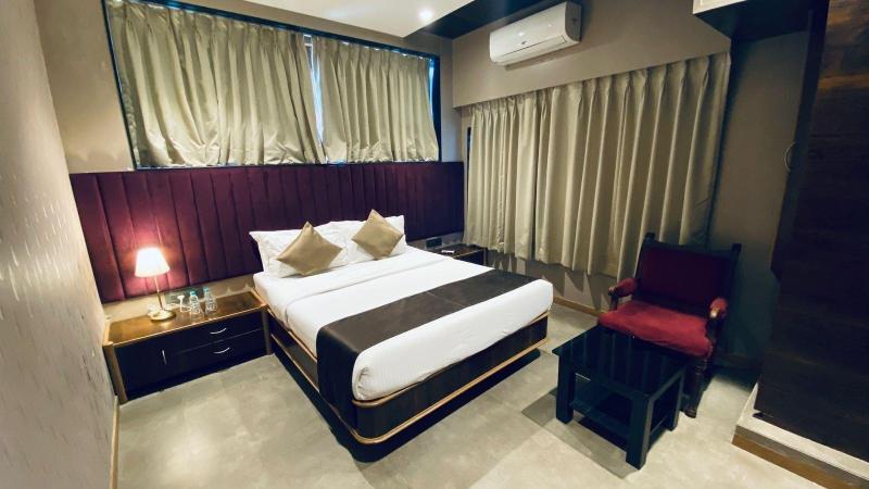 Gulf Hotel image