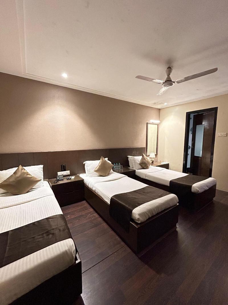 Gulf Hotel image