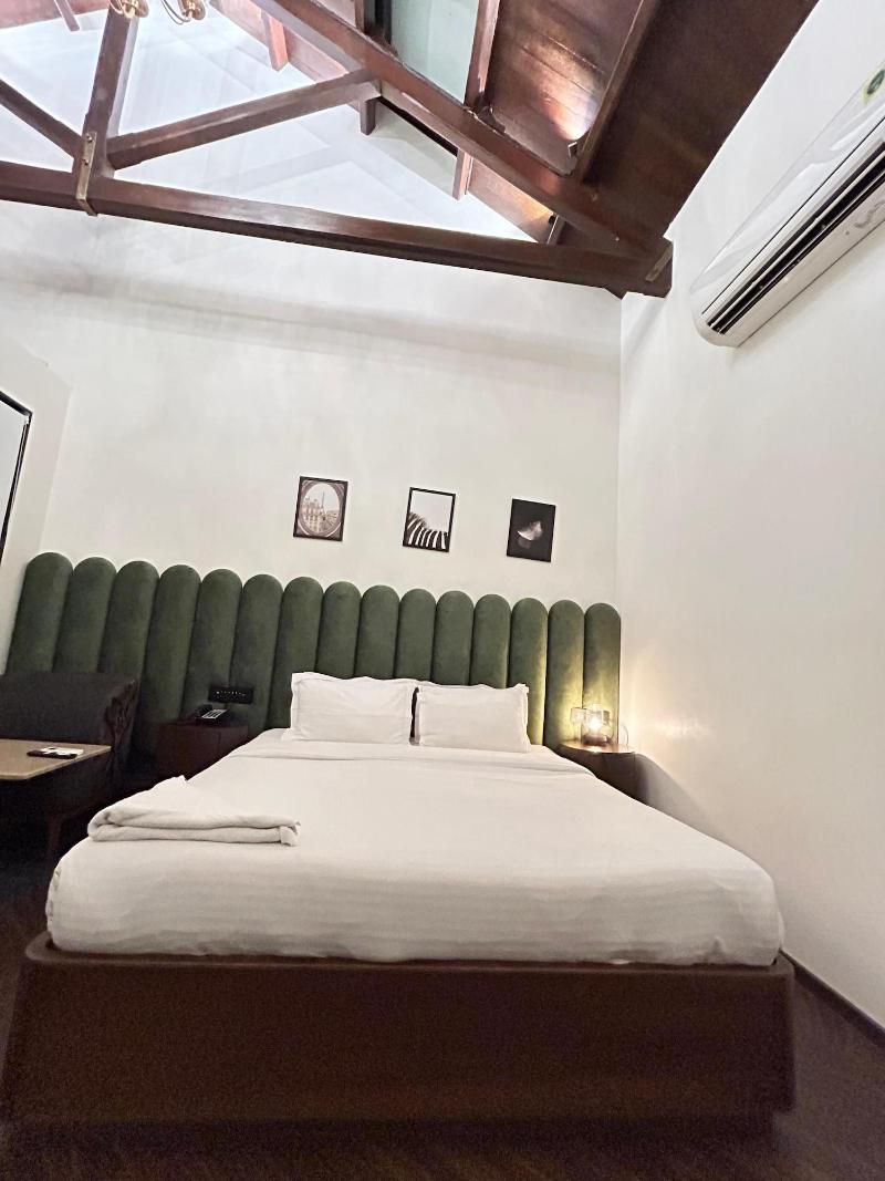 Gulf Hotel image