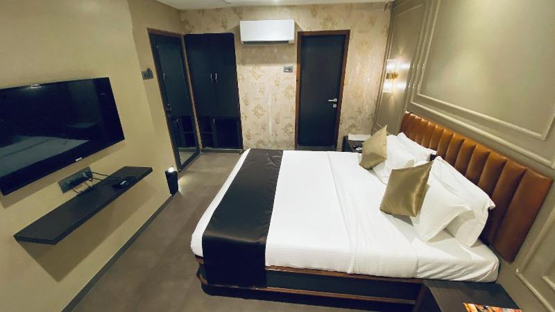 Gulf Hotel image