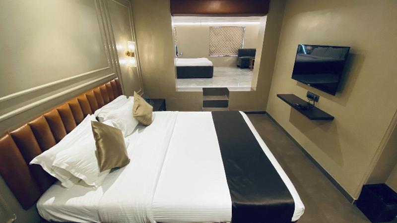 Gulf Hotel image