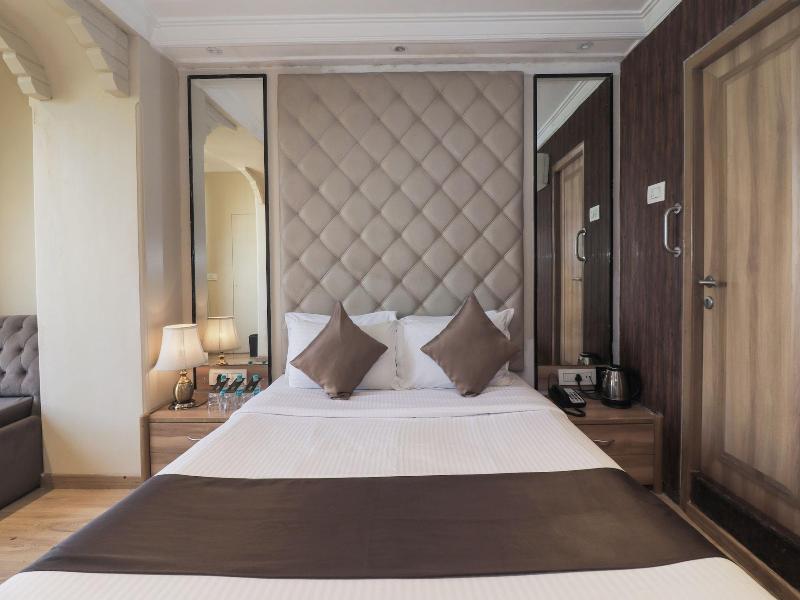Gulf Hotel image