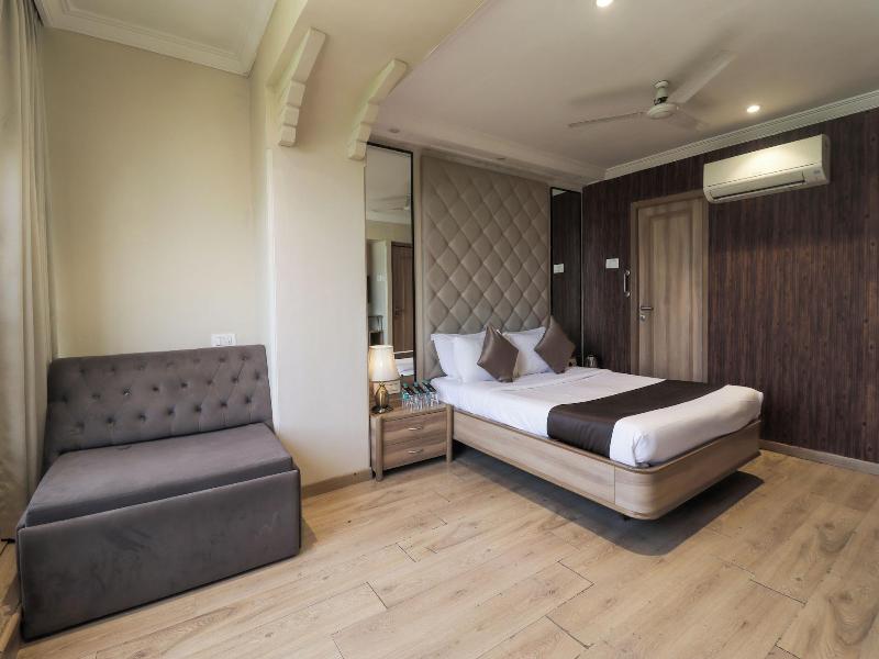 Gulf Hotel image