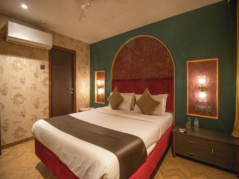 Gulf Hotel image