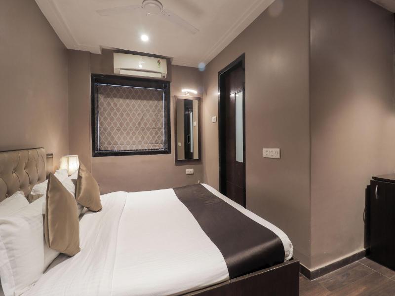 Gulf Hotel image