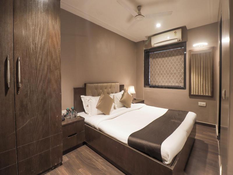 Gulf Hotel image
