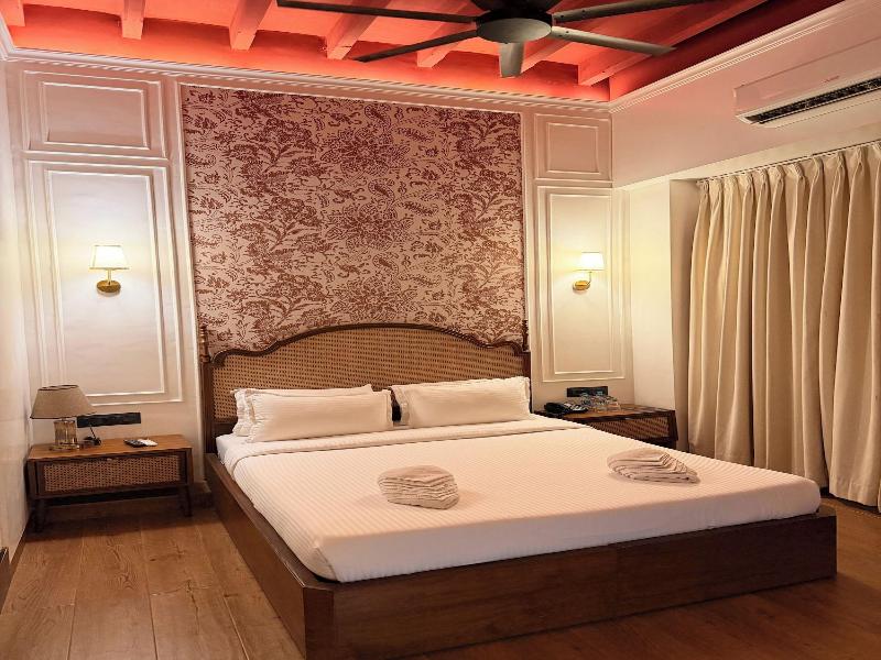 Gulf Hotel image