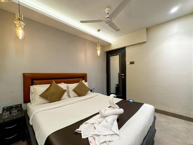 Gulf Hotel image