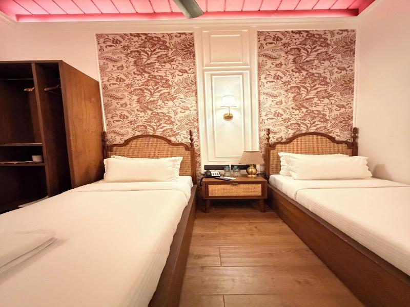 Gulf Hotel image