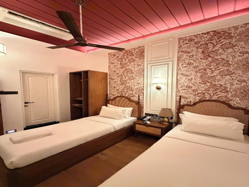 Gulf Hotel image