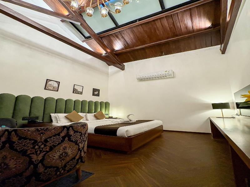 Gulf Hotel image