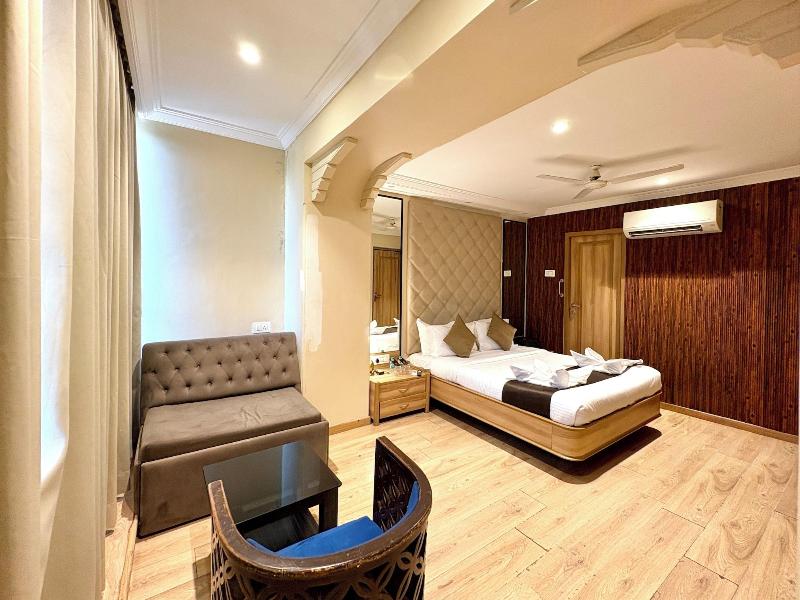 Gulf Hotel image