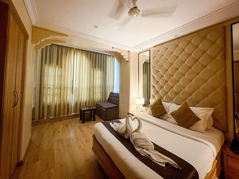 Gulf Hotel image
