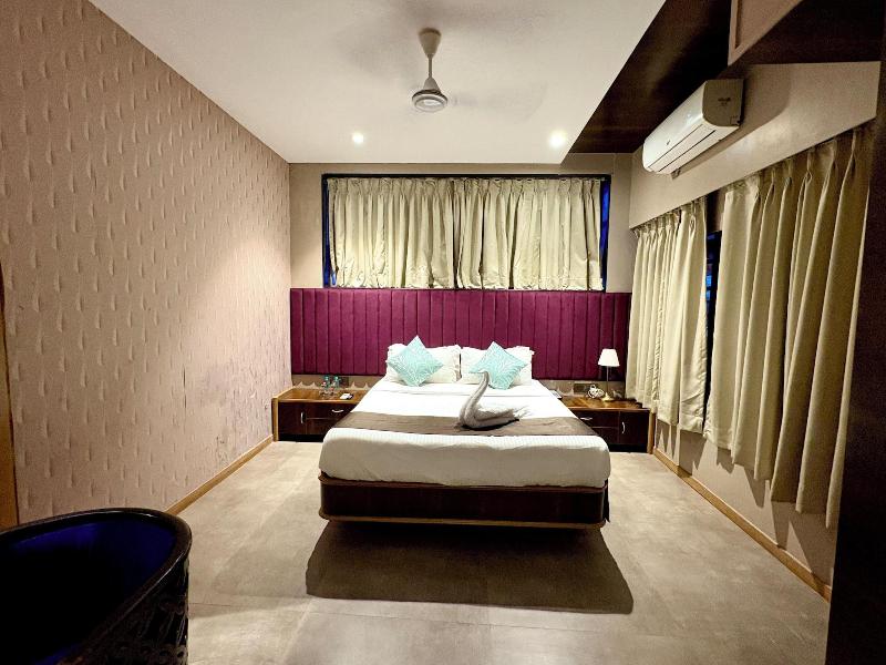 Gulf Hotel image