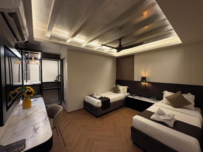 Gulf Hotel image