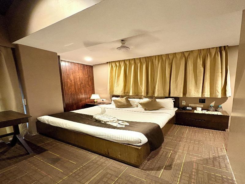 Gulf Hotel image