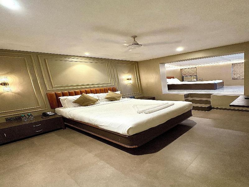 Gulf Hotel image