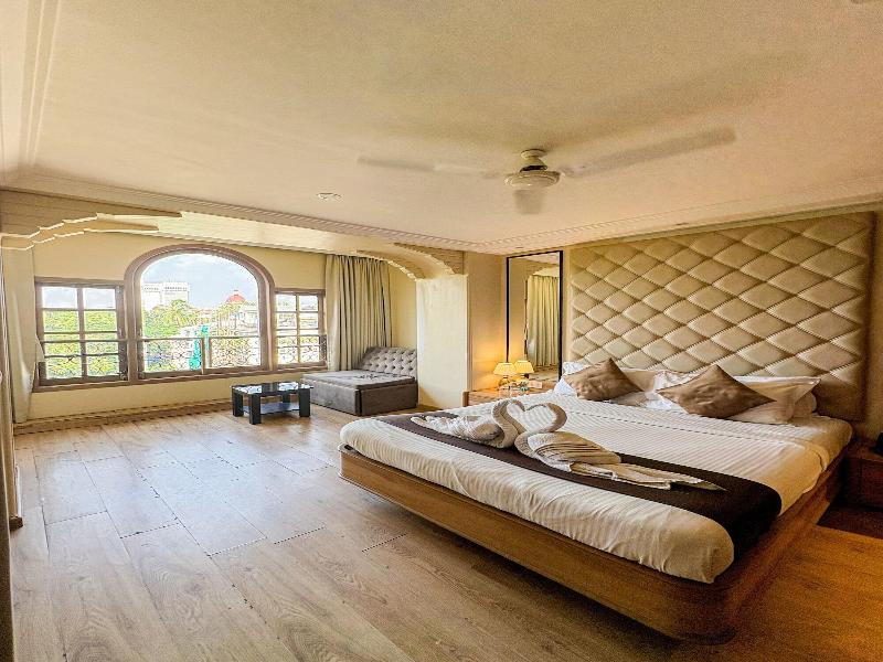Gulf Hotel image