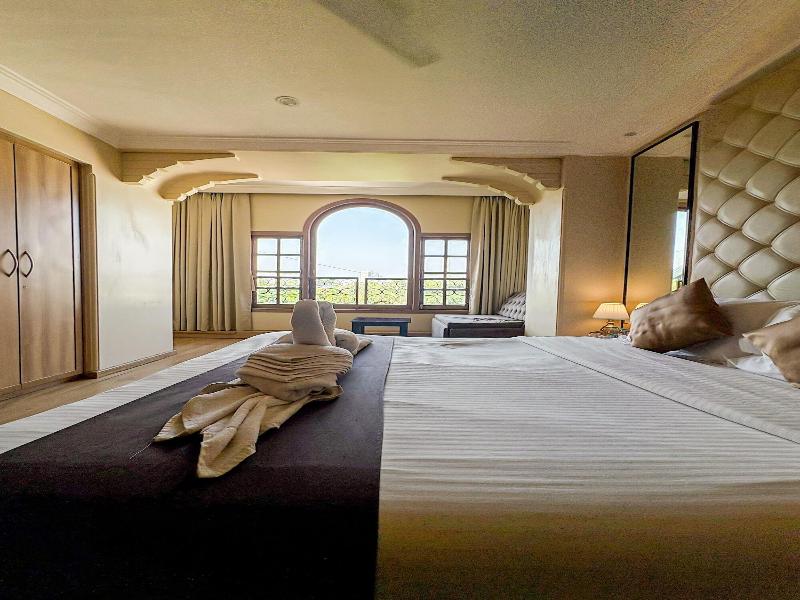 Gulf Hotel image
