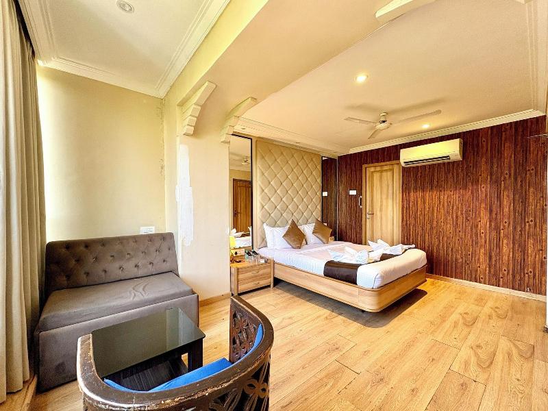 Gulf Hotel image