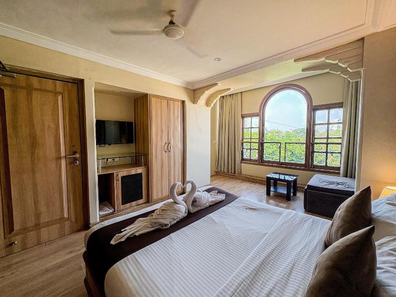 Gulf Hotel image