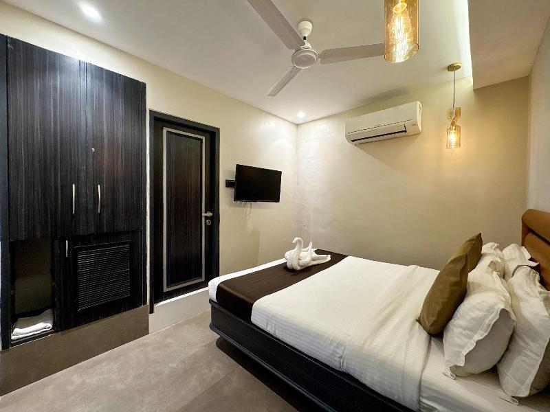 Gulf Hotel image