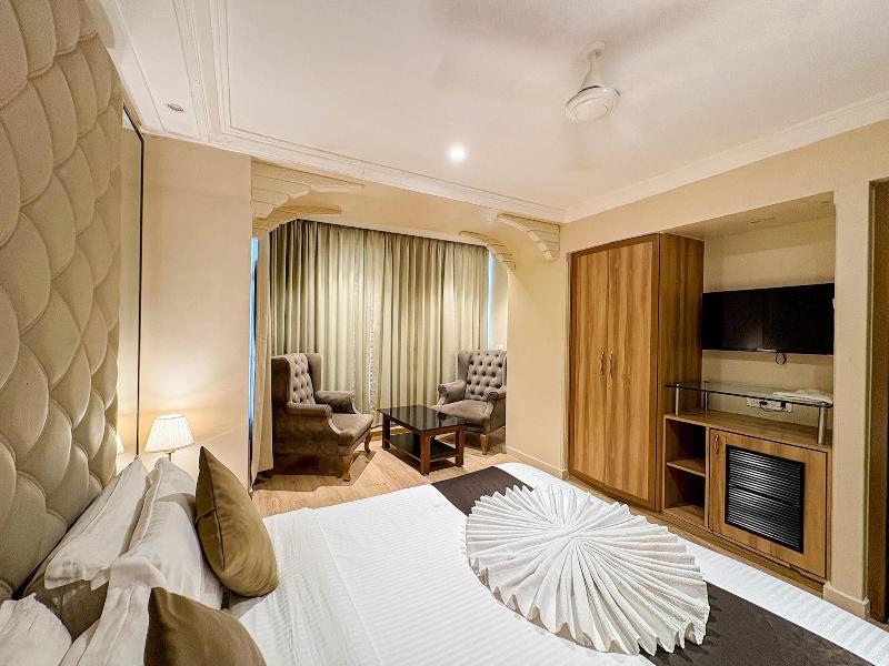 Gulf Hotel image