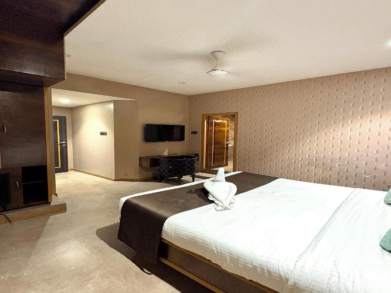 Gulf Hotel image