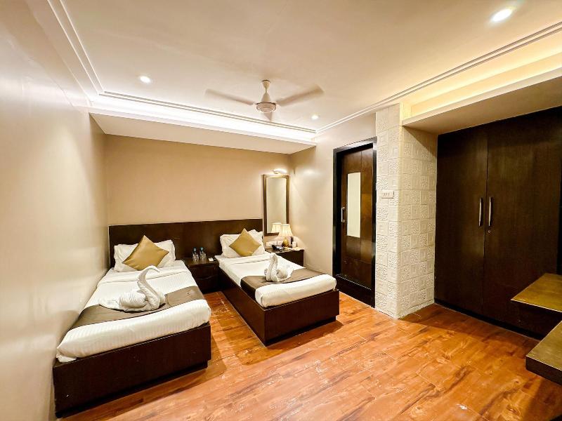 Gulf Hotel image