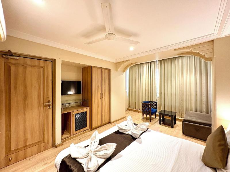 Gulf Hotel image