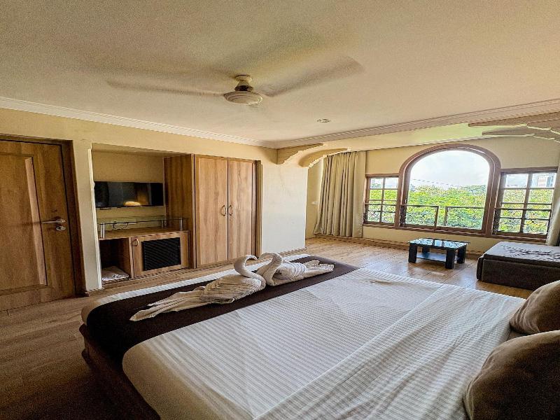 Gulf Hotel image