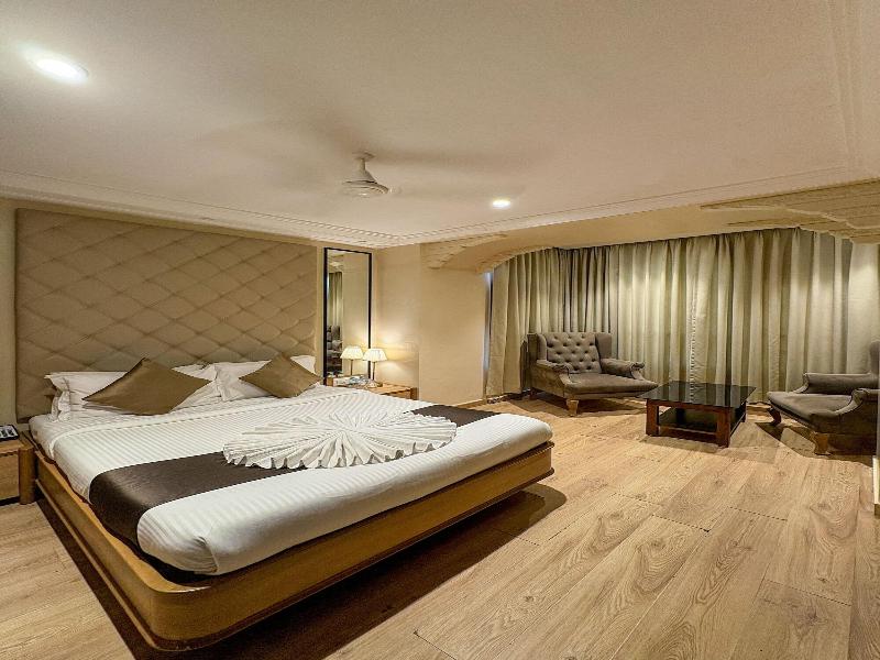 Gulf Hotel image