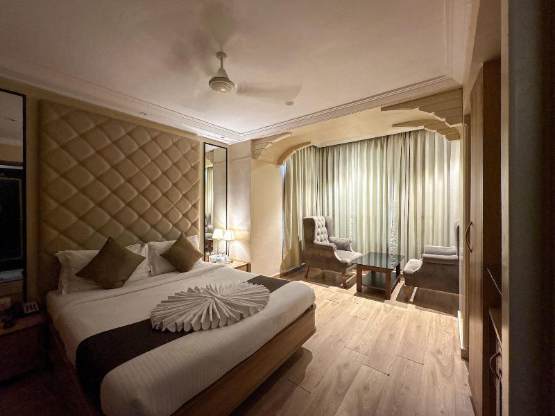 Gulf Hotel image
