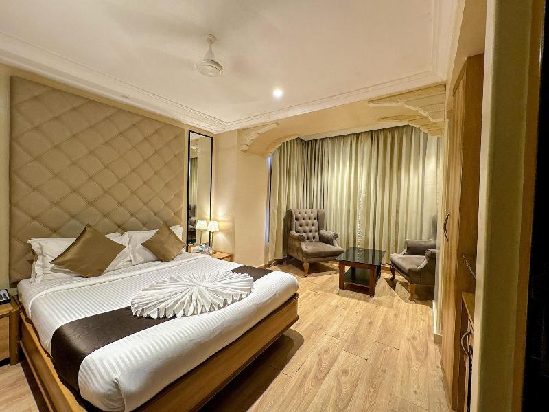 Gulf Hotel image